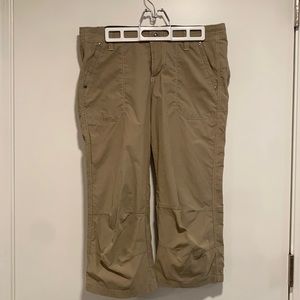 Kuhl Women’s Khaki color. Capri pants.size 8. Flower embroidered pocket detail